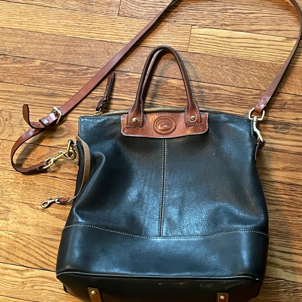 Dooney & Bourke Bag